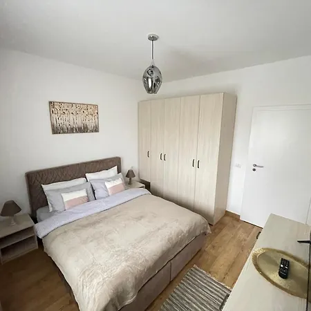 Sunvista By Cristian Apartment